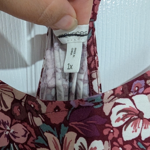 NWOT Maurices Pink/Burgundy Floral Racerback Tank Top in Size 1X - Picture 3 of 9